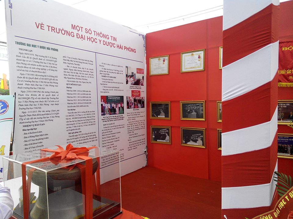 Cho thuê khung, bi?n backdrop s? ki?n t?i H?i D??ng