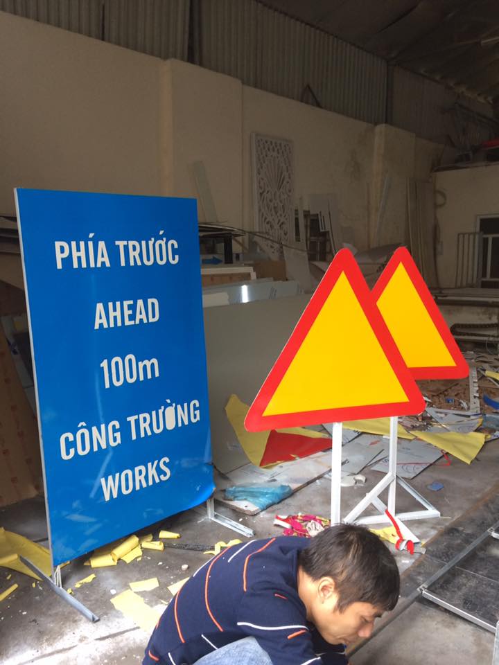 bien bao dan decal 01