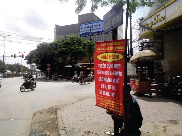 san giao dich viec lam thang 08 16