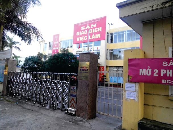 san giao dich viec lam thang 09 10