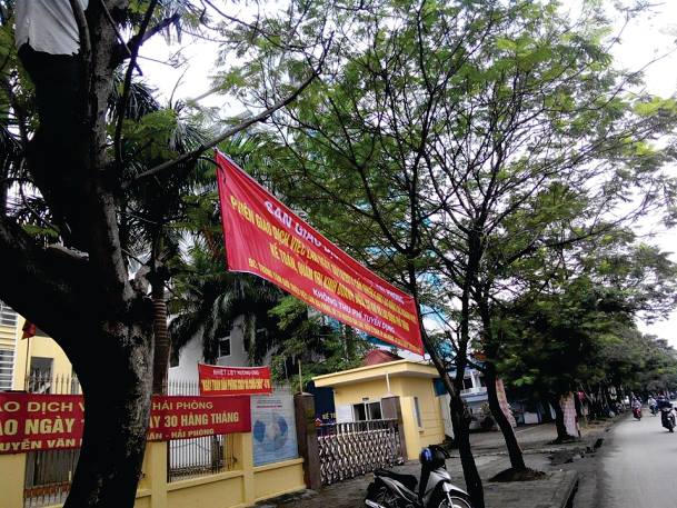 san giao dich viec lam thang 10 02