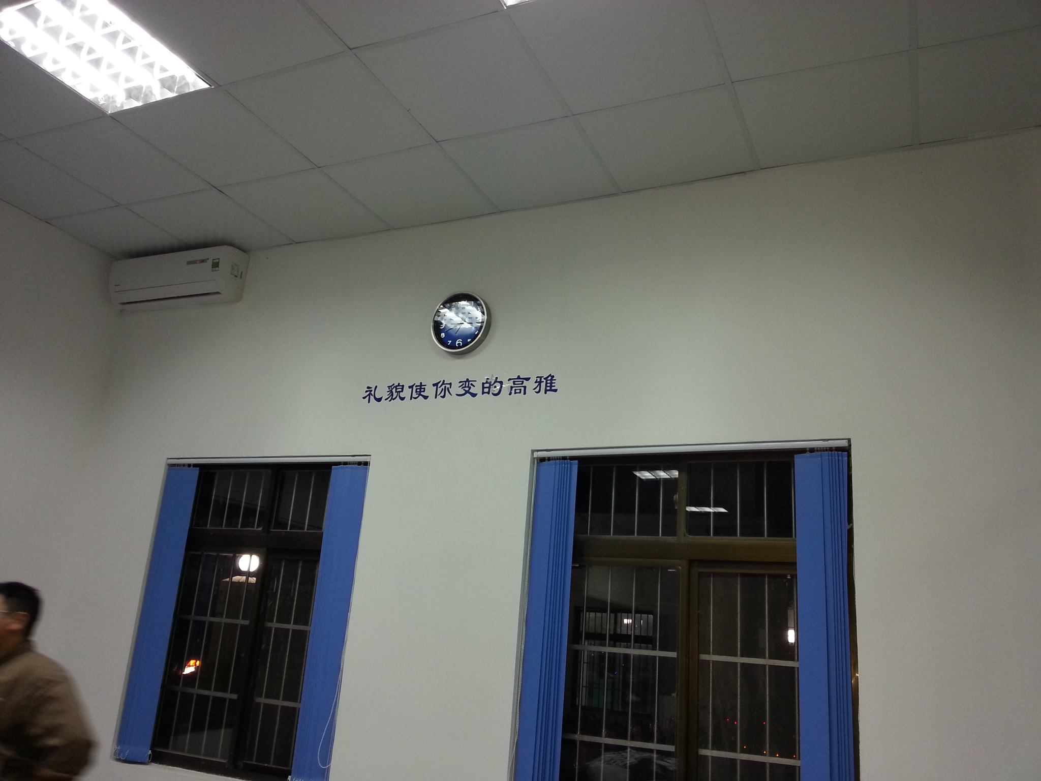 dan decal cong ty giay dep duong kinh hai phong 08